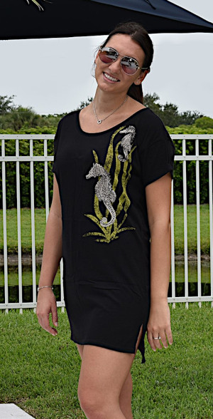 Women's Loose-Fit V-Neck Tees